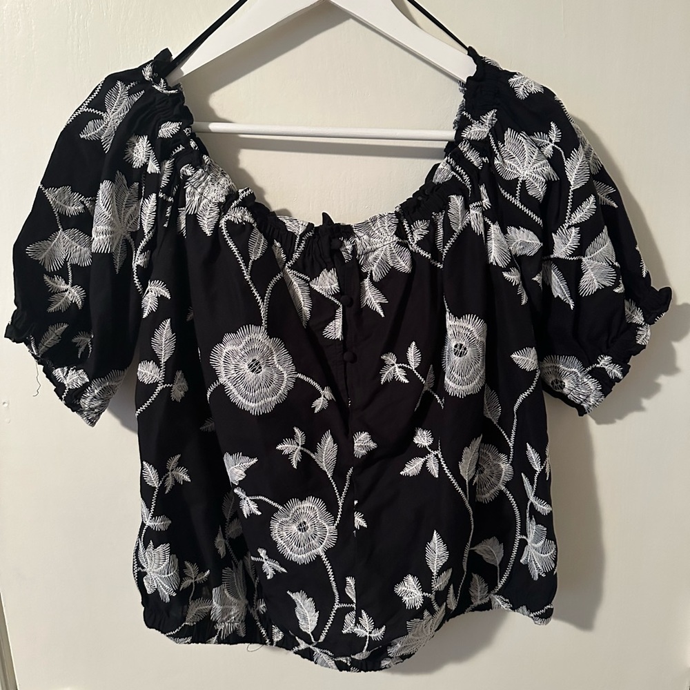 Black and White Floral Off Shoulder Cropped Top